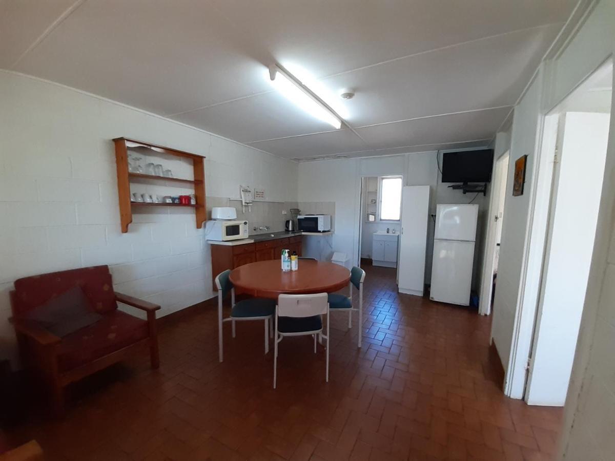 Pelican Point Waterfront Resort Formerly Carnarvon Beach Retreat ภายนอก รูปภาพ