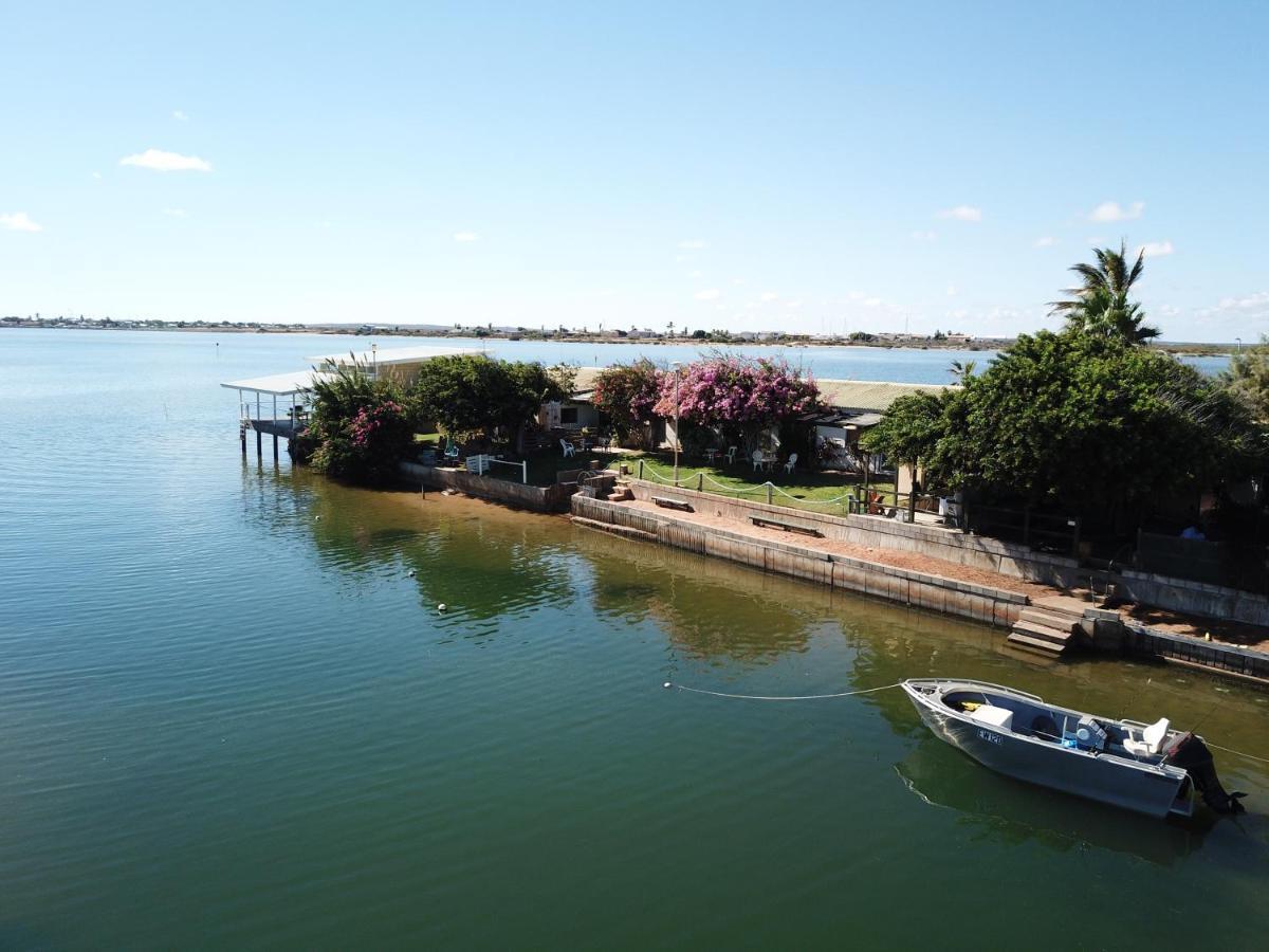 Pelican Point Waterfront Resort คาร์นาร์วอน ภายนอก รูปภาพ